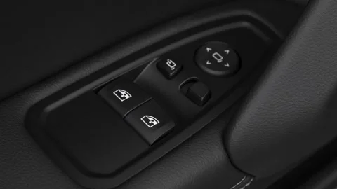 Window control buttons close up 2020 BMW Z4 Roadster sDrive M40i Vidéo 160080440