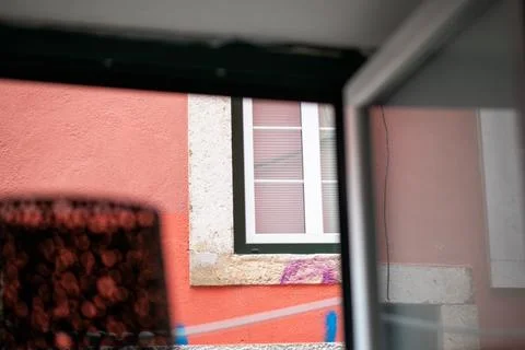 Window Frame with Pink Wall Foto stock