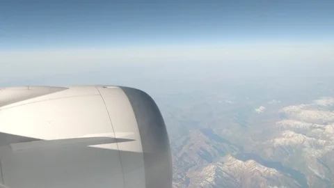 Window View from Airplane Видео 89779182