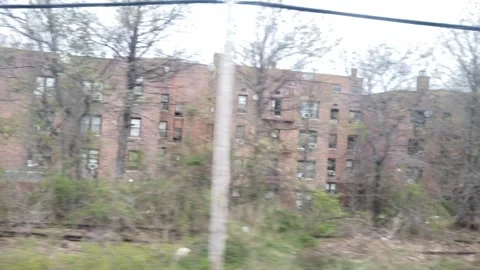 Window view POV LIRR, long island railroad train from queens to manhattan 库存影片 242432916