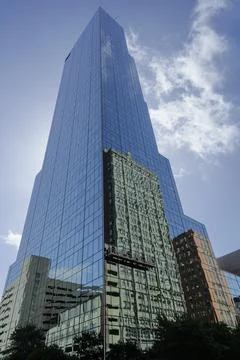 Window washers cleaning windows on 777 Main building in Fort Worth, Texas Stock Photos