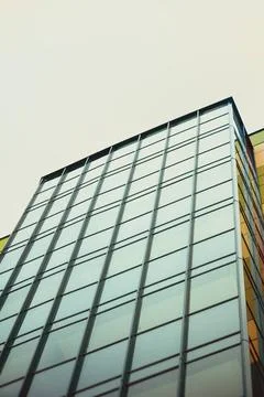 Windows of a high multi-storey building. House. windows of a new house win... Foto stock