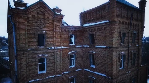 Windows of an old house in winter 스톡 동영상 93604333