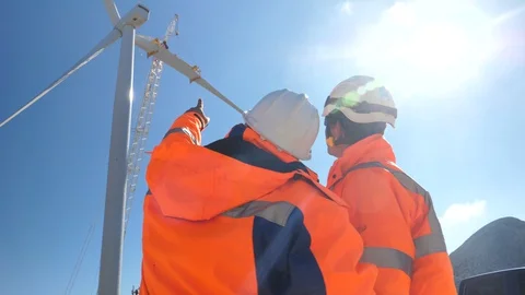 WindPark Technicians Pointing 4K  Stock Footage 128589508