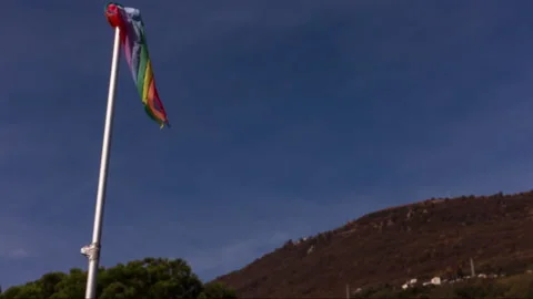 Windsock a rainbow of colors 動画素材 142413693