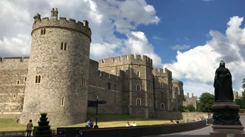 Windsor Castle and the statue of The Queen in Summer in England Stock Footage 133109751