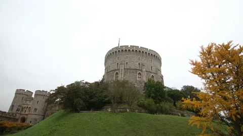 Windsor Castle Hyperlapse Time Lapse with Graysky background Round Tower 스톡 동영상 221324111