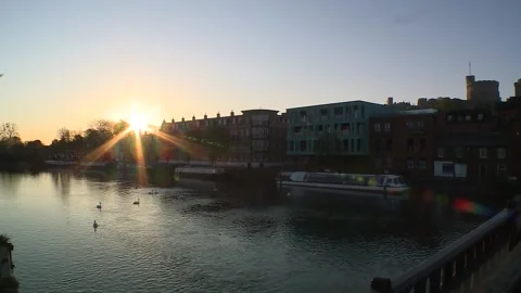 Windsor Castle at sunrise Vídeo Stock 160962842