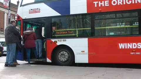 Windsor Tour Bus Stock Footage 91698131