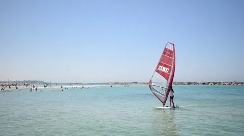 Windsurf in shallow water Vídeos de archivo 53857851