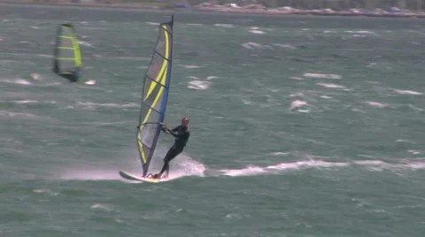 Windsurfer approaches camera Video stock 1035515