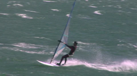 Windsurfer jumps wave Video stock 1035151