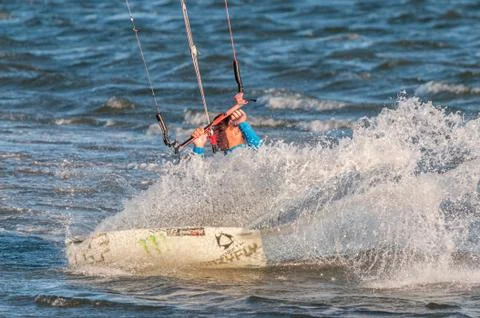 Windsurfer in the lagoon in Walvis Bay Stock-Fotos