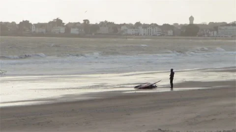 Windsurfing on the bay of La Baule 動画素材 47649253