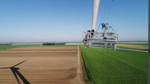 Windturbine blade maintenance Stock Footage 295320487