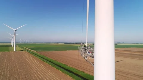 Windturbine blade maintenance Stock Footage 295320564