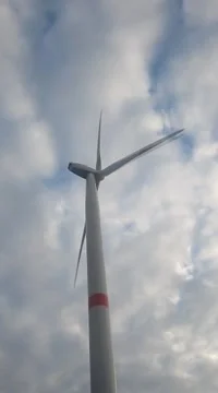 Windturbine / Wind Power with a sky Stock Footage 43266770