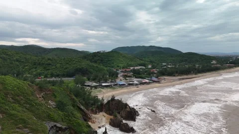 Windy day at a rocky beach in Central Vietnam. Stock Footage 313664536