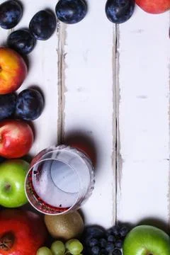 Wine and fruit on the table Foto stock