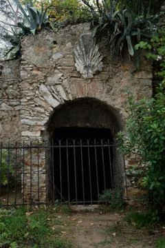Wine cellar arched gate Stock-Fotos