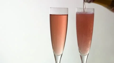 Wine in glasses decreasing 库存影片 11300187