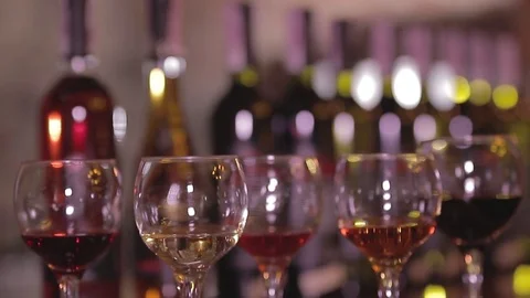 Wine in glasses Vídeos de archivo 85389269