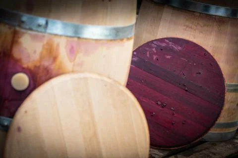 Wine mixing during fermentation process in barrel, Bordeaux Vineyard, France Foto stock