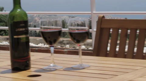 Wine on Table with Glasses - Dolly Shot Vídeo Stock 39711638