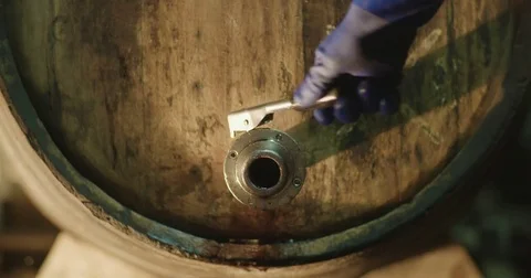 Wine valve 스톡 동영상 70048336