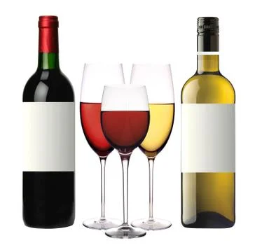 Wineglasses with red and white wine and bottles isolated on white Foto stock