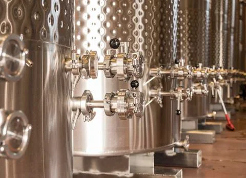 Winery fermentation tanks Stock-Fotos