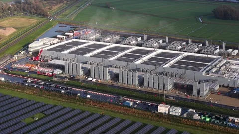 Winschoten Hyperscale Data Center: AI and Sustainable Energy Vídeo Stock 321704577