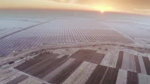 Winter and solar panels Stock-Footage 171185930