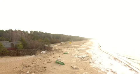 Winter beach in Saulkrasti 動画素材 168800799