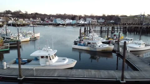 Winter boats in the harbor 2 - left to right Video stock 158640536