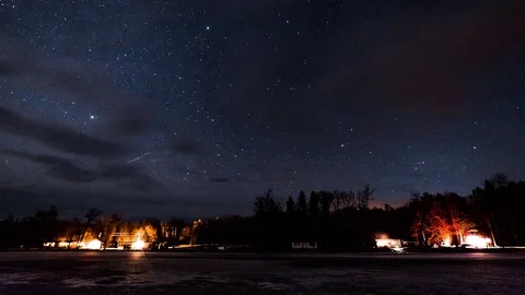 Winter Cabins Slow Pan Vidéo 78315248