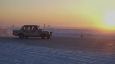 Winter car race Video stock 88288811