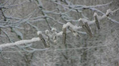 Winter clothes-line Video stock 607111