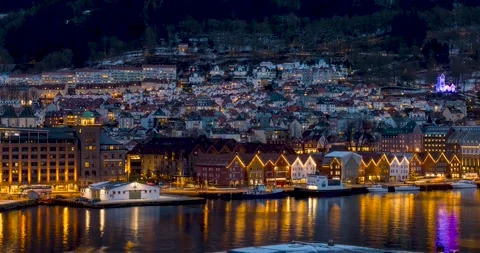 Winter day to night time lapse view of the Bryggen district in Bergen Video stock 261037458