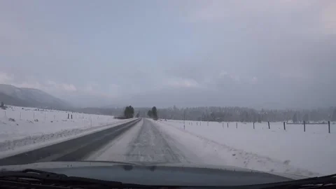 Winter driving 7 Vídeos de archivo 225613155