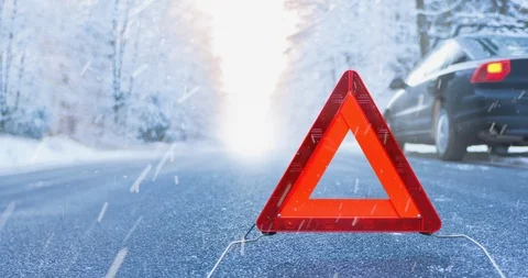 Winter Driving Cinemagraph - car breakdown on a mountain road - seamless loop Stock-Footage 99282747