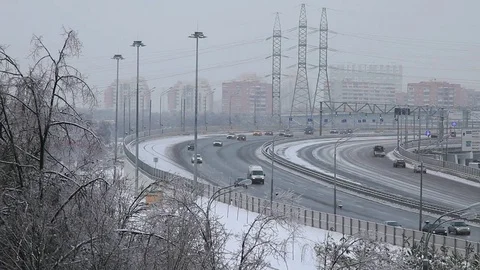 Winter highway in the city. 動画素材 70804311