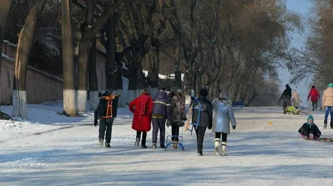 Winter holidays and skating. Video stock 59795544