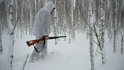 Winter hunter in the forest. Video stock 123541381