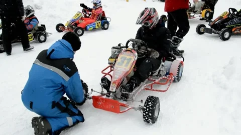 Winter karting competitions Stockbeeldmateriaal 130482160