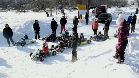 Winter karting competitions 스톡 동영상 130540957