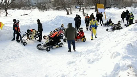 Winter karting competitions Stockbeeldmateriaal 130541955