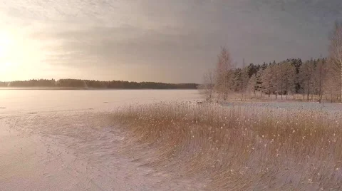 Winter landscape, evening sunlight, seaside ice 4K Vidéo 59117047