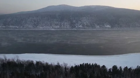  Winter landscape on the river in Siberia 库存影片 170402164