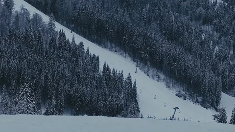 Winter mountain panorama with ski slopes. Spruce and mountain 库存影片 72147334